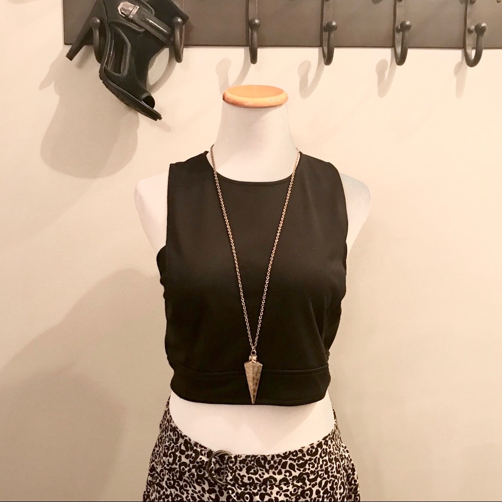 Urban Outfitters | Cooperative Crop Top | Sz M